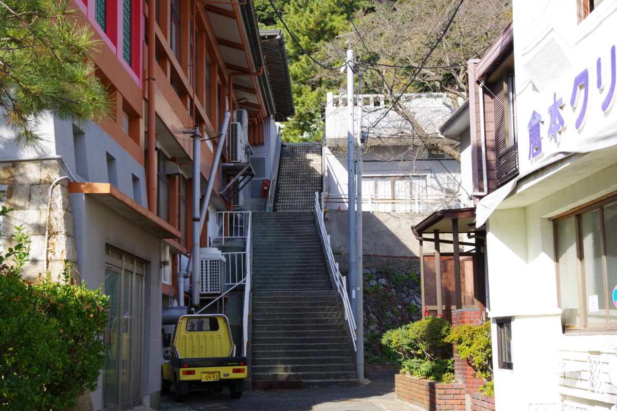 鎮守八幡宮長い階段