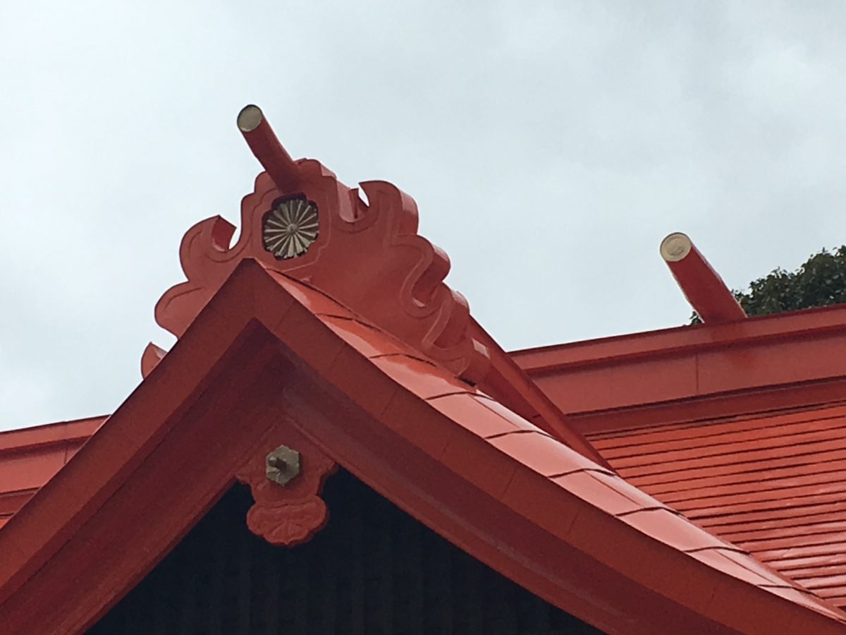 御所神社拝殿アップ