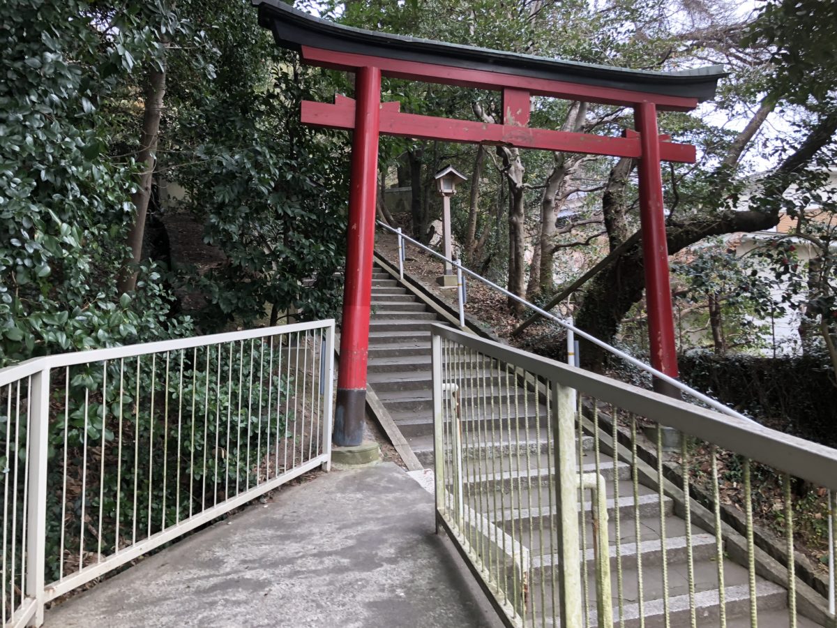 大連神社への鳥居