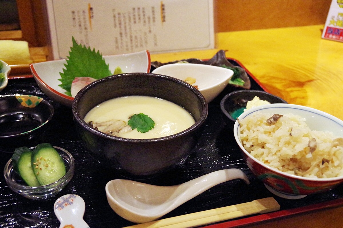 ランチ この 近く の