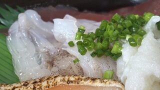 発見！「ただ妥協がないだけ」1,200円級の海鮮丼を700円統一で提供するお店。